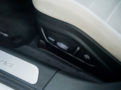 New 2026 Porsche Panamera image 17