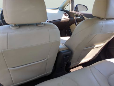 Used 2016 Buick Verano FWD image 22