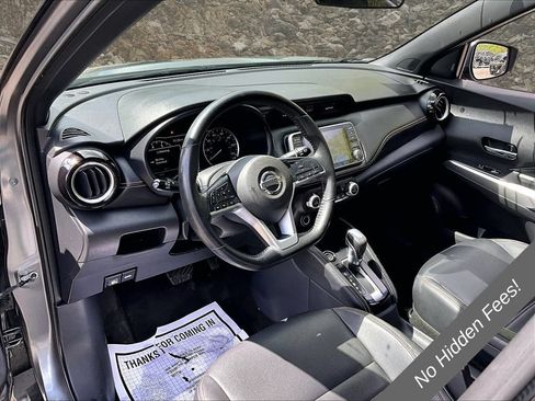 Used 2020 Nissan Kicks SR w/ SR Premium Package FWD image 12