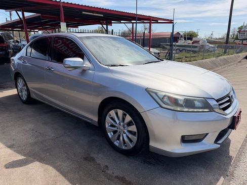 Used 2015 Honda Accord EX-L image 40