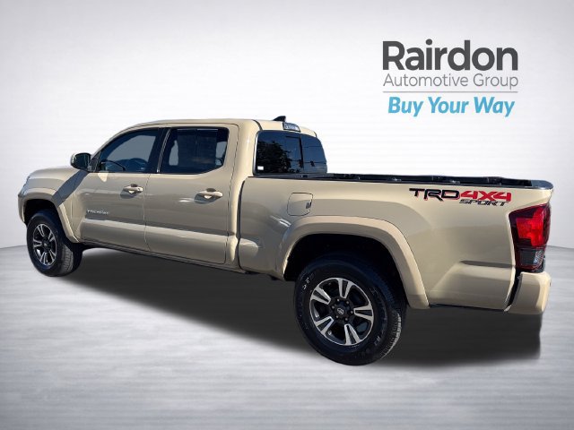 Used 2018 Toyota Tacoma TRD Sport w/ Technology Package AWD/4WD image 5