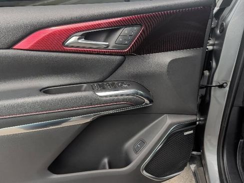 Used 2025 Chevrolet Traverse RS w/ LPO, Floor Liner Package AWD/4WD image 13