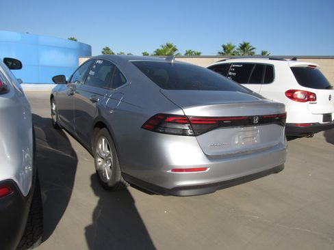Used 2023 Honda Accord LX image 4