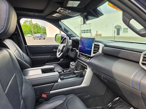 Used 2023 Toyota Tundra Platinum AWD/4WD image 11