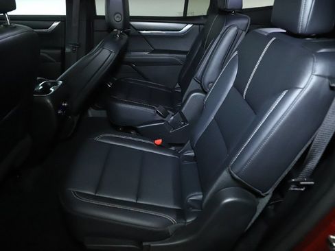 Used 2024 GMC Acadia Elevation FWD image 15