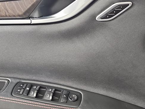 Used 2015 Maserati Ghibli RWD image 25