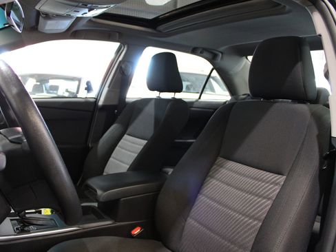 Used 2016 Toyota Camry LE image 21