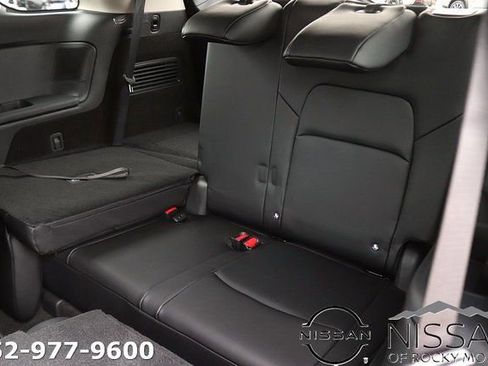New 2026 Nissan Pathfinder SL w/ SL Premium Package AWD/4WD image 15