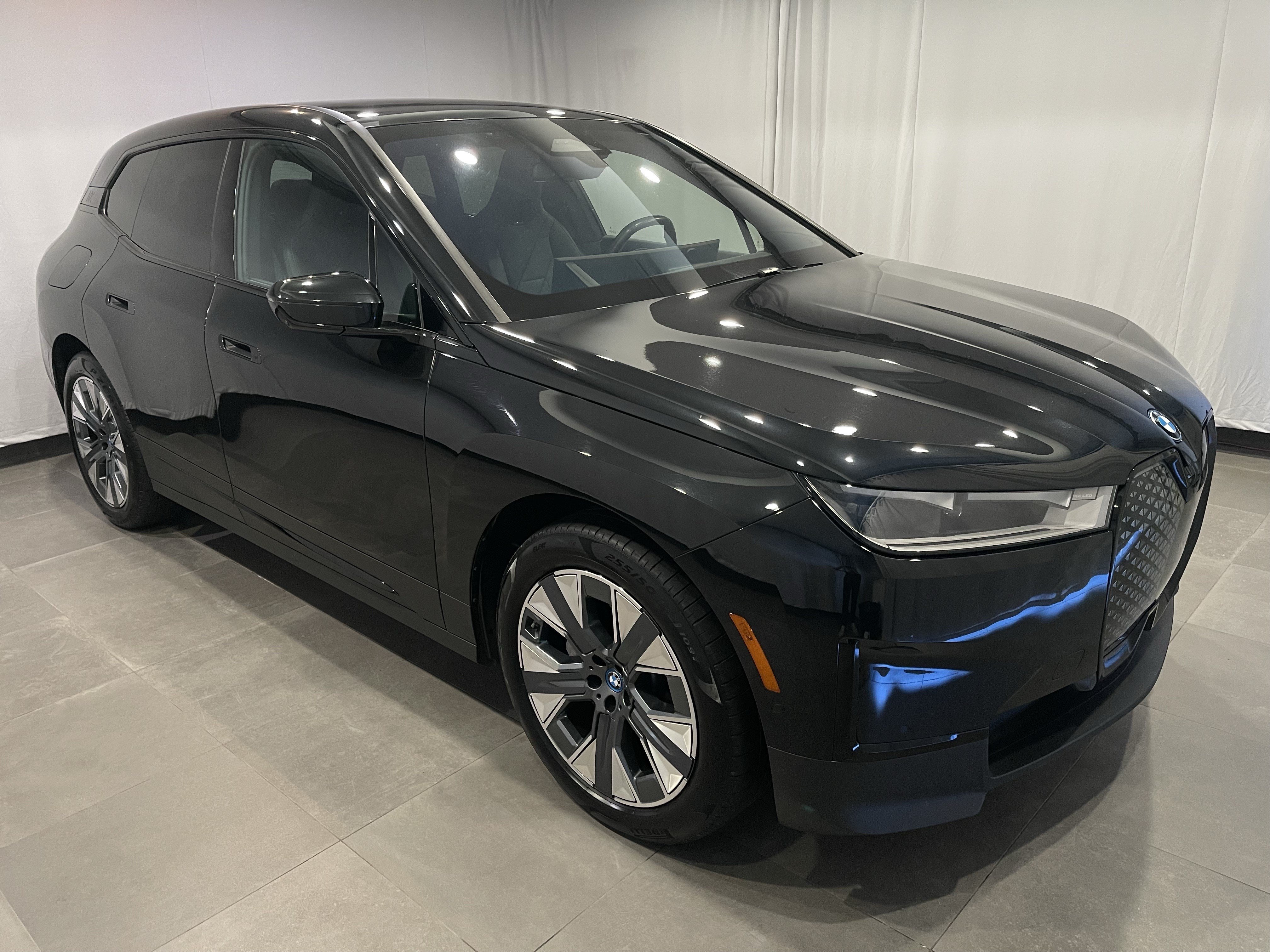 Certified 2024 BMW iX xDrive50 w/ Premium Package AWD/4WD image 3