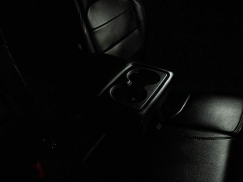 Used 2023 Jeep Wrangler Unlimited Sahara image 12