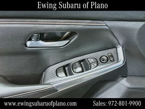 Used 2025 Nissan Sentra SR FWD image 17