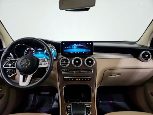 Certified 2022 Mercedes-Benz GLC 300 image 30