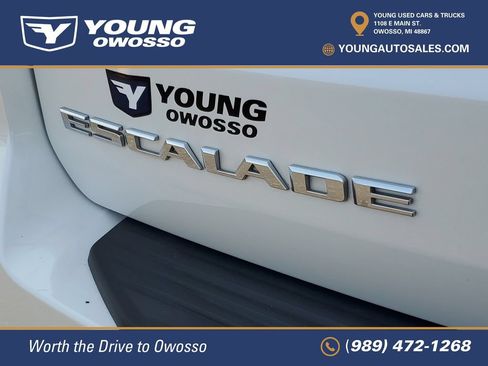 Certified 2024 Cadillac Escalade ESV Premium Luxury w/ LPO, Floor Liner Package AWD/4WD image 36