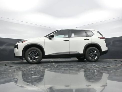Used 2024 Nissan Rogue S AWD/4WD image 54