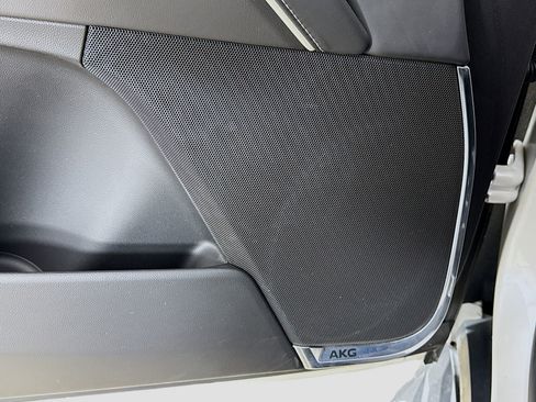 Used 2021 Cadillac Escalade Sport Platinum w/ Heavy-Duty Trailer Package image 19