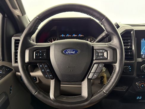 Used 2017 Ford F150 XLT w/ Equipment Group 302A Luxury AWD/4WD image 9