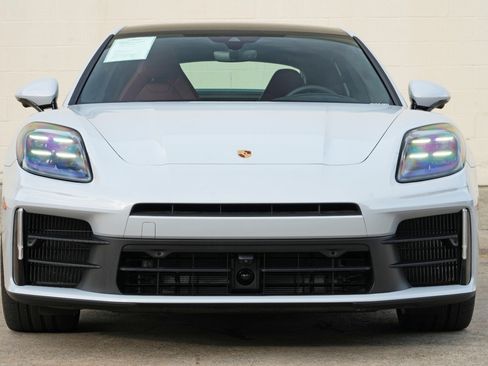 Used 2025 Porsche Panamera image 7