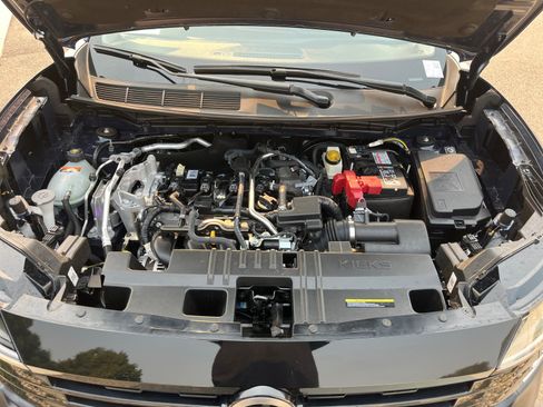 Used 2025 Nissan Kicks S AWD/4WD image 21
