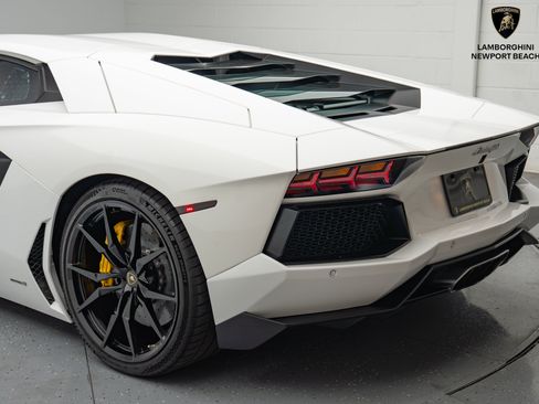 Used 2014 Lamborghini Aventador LP 700-4 image 16