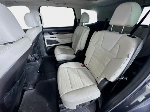 Certified 2024 Kia Telluride SX Prestige AWD/4WD image 24