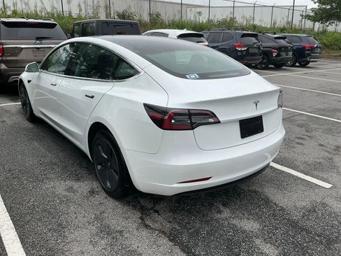 Used 2020 Tesla Model 3 Standard Range Plus RWD image 2