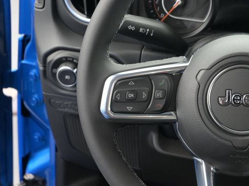 New 2026 Jeep Wrangler Unlimited Sahara AWD/4WD image 30