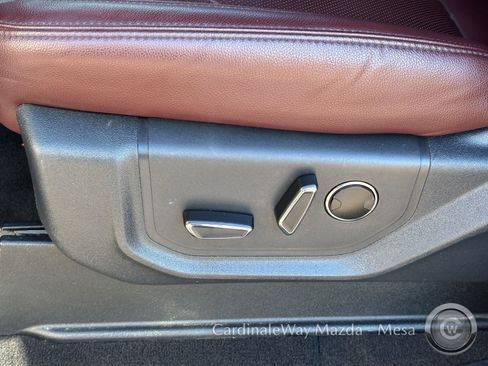 Used 2024 Ford Expedition Limited image 21