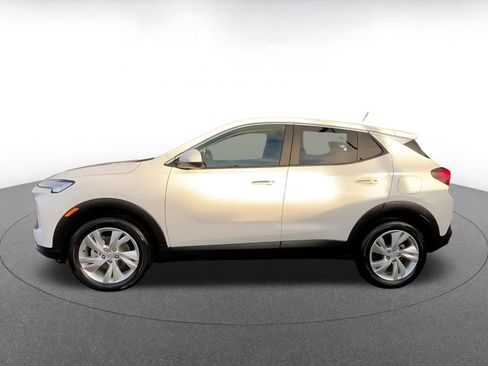 Used 2025 Buick Encore GX Preferred image 9