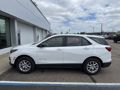 Used 2023 Chevrolet Equinox LS w/ LPO, Floor Liner Package AWD/4WD image 12