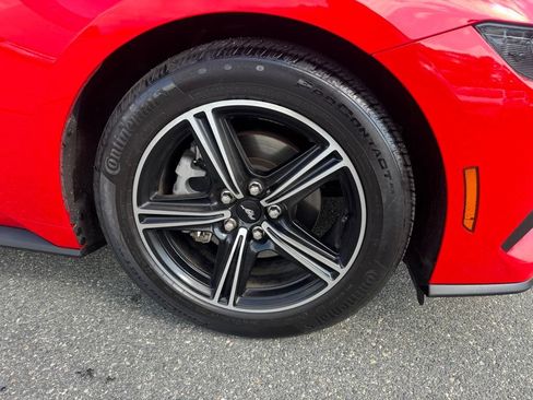 Used 2025 Ford Mustang Coupe RWD image 28