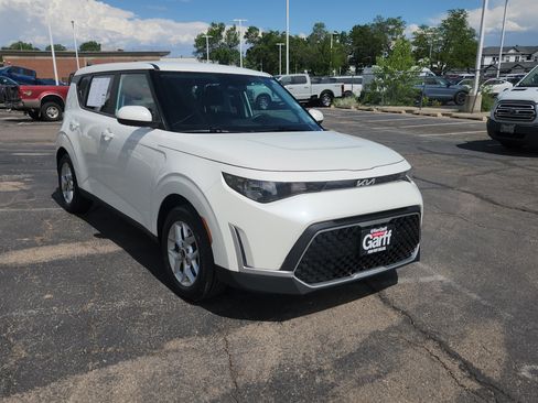 Used 2023 Kia Soul S FWD image 17