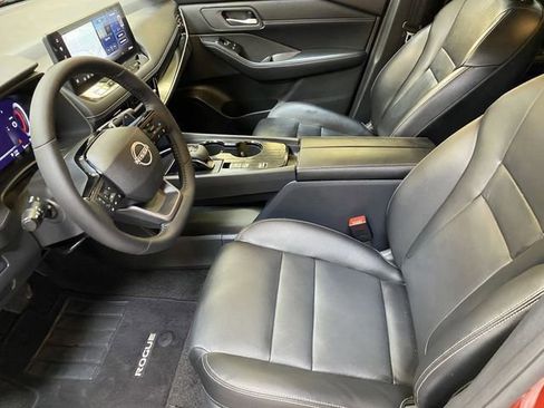 Used 2025 Nissan Rogue SL image 20