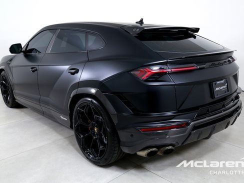 Used 2023 Lamborghini Urus Performante AWD/4WD image 6