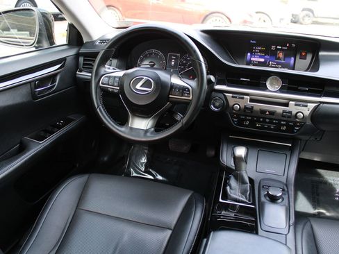 Used 2016 Lexus ES 350 w/ Accessory Package 2 FWD image 14