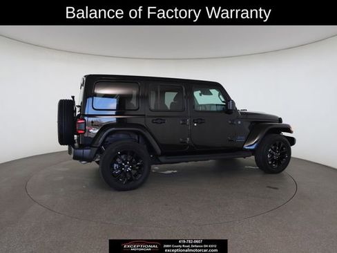 Used 2025 Jeep Wrangler Unlimited Sahara image 21