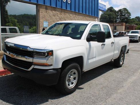 Used 2017 Chevrolet Silverado 1500 W/T w/ Trailering Package RWD image 3