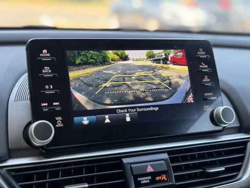 Used 2022 Honda Accord LX image 29