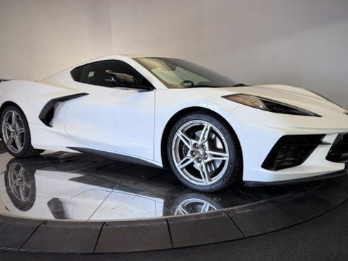 Used 2023 Chevrolet Corvette Stingray Premium Cpe w/ Z51 Performance Package image 19