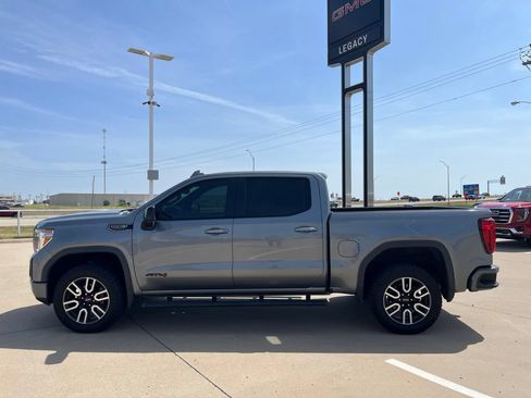 Used 2021 GMC Sierra 1500 AT4 w/ Technology Package AWD/4WD image 3