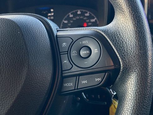 Used 2023 Toyota Corolla LE image 14