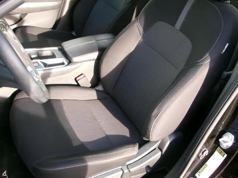 Used 2024 Nissan Sentra SV FWD image 12