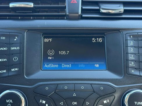 Used 2017 Ford Fusion SE FWD image 30