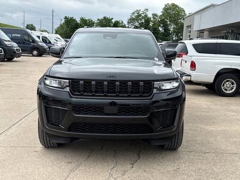 New 2026 Jeep Grand Cherokee L 4WD image 12