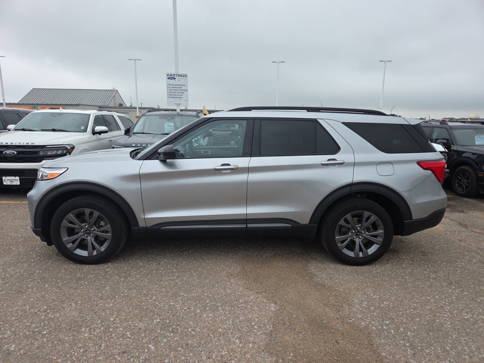 Certified 2023 Ford Explorer XLT w/ Equipment Group 202A AWD/4WD image 8