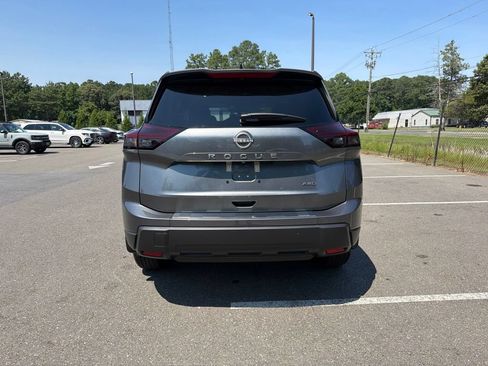 Certified 2026 Nissan Rogue SV w/ Cold Weather Package AWD/4WD image 6