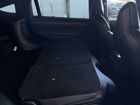 Used 2019 Tesla Model X Performance image 18