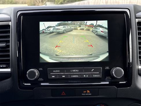 Used 2022 Nissan Frontier SV image 21