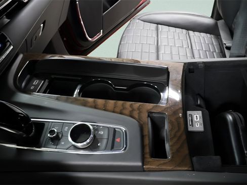 Used 2024 Cadillac Escalade ESV Sport Platinum w/ LPO, ONYX Package image 21