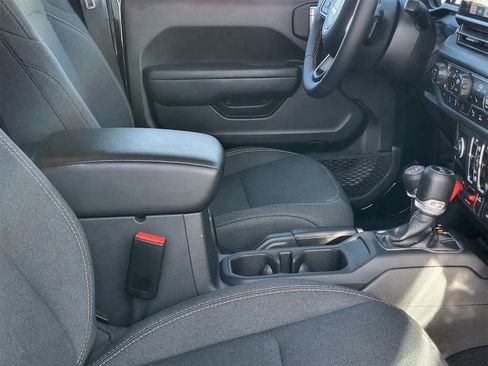 Used 2024 Jeep Wrangler Willys image 26