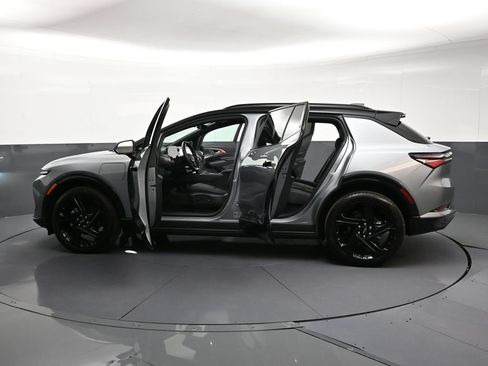 Used 2026 Chevrolet Equinox EV RS AWD/4WD image 34